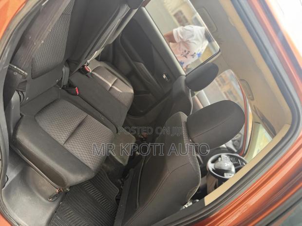 Mitsubishi Outlander 2014 Orange