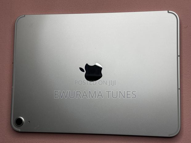 New Apple iPad (2025) 128 GB Silver