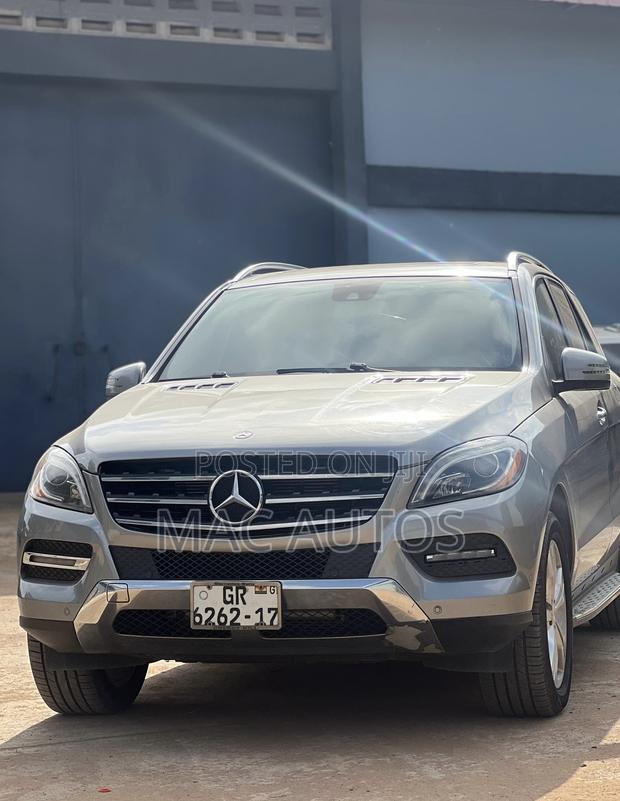 Mercedes-Benz M Class ML350 4MATIC 4dr SUV AWD (3.5L 6cyl 7A) 2015 Gray