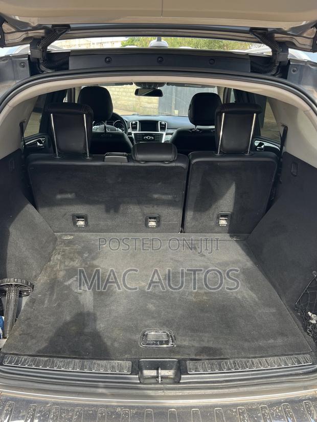 Mercedes-Benz M Class ML350 4MATIC 4dr SUV AWD (3.5L 6cyl 7A) 2015 Gray photo 14