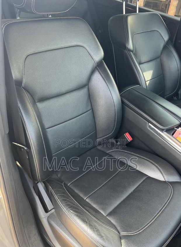 Mercedes-Benz M Class ML350 4MATIC 4dr SUV AWD (3.5L 6cyl 7A) 2015 Gray photo 7