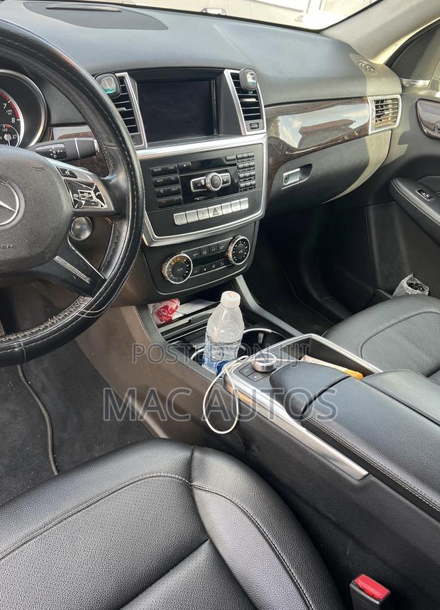 Mercedes-Benz M Class ML350 4MATIC 4dr SUV AWD (3.5L 6cyl 7A) 2015 Gray photo 8