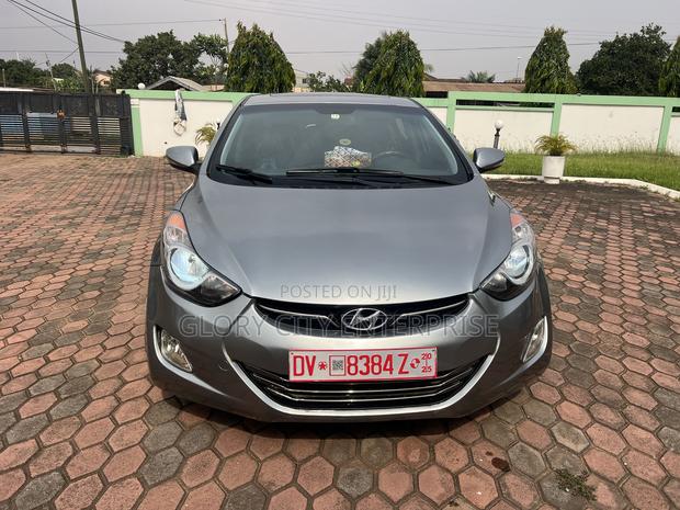 Hyundai Elantra Limited Sedan FWD (1.8L 4cyl 6A) 2013 Gray