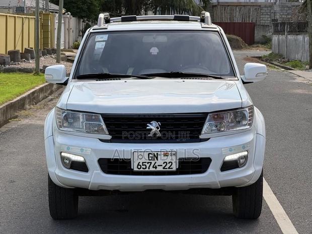 Peugeot Landtrek 2.2 Diesel Double Cab AWD 2021 White