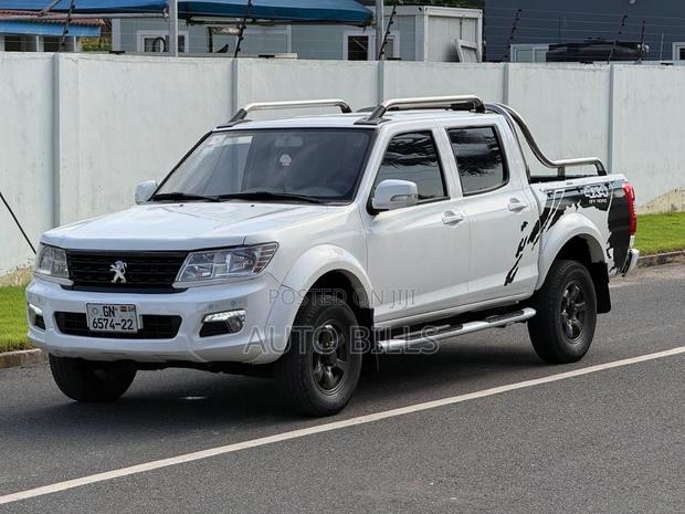 Peugeot Landtrek 2.2 Diesel Double Cab AWD 2021 White