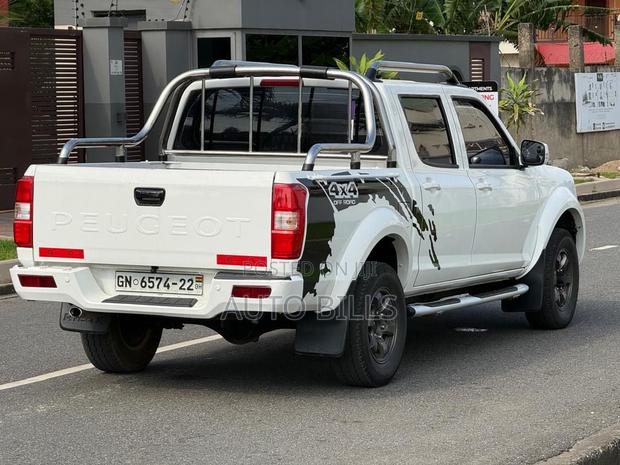 Peugeot Landtrek 2.2 Diesel Double Cab AWD 2021 White