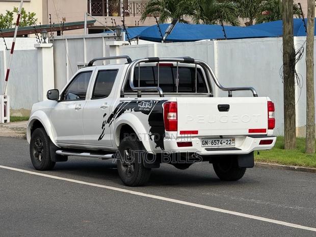 Peugeot Landtrek 2.2 Diesel Double Cab AWD 2021 White
