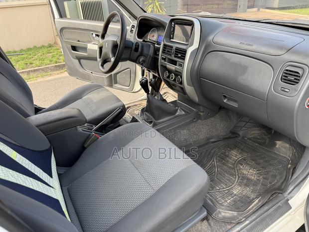 Peugeot Landtrek 2.2 Diesel Double Cab AWD 2021 White