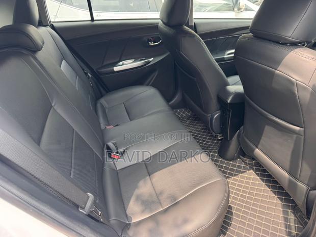 Toyota RAV4 2017 Silver photo 5