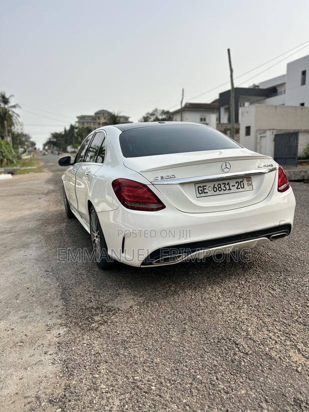 Mercedes-Benz C300 2018 White
