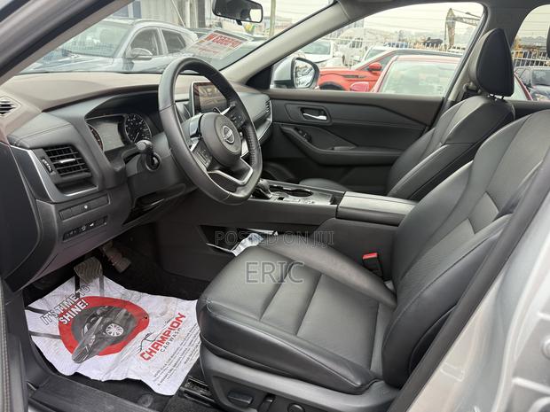 Nissan Rogue SV 2024 Silver