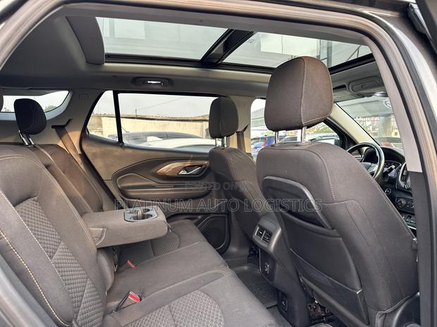 GMC Terrain SLE AWD 2020 Gray photo 6