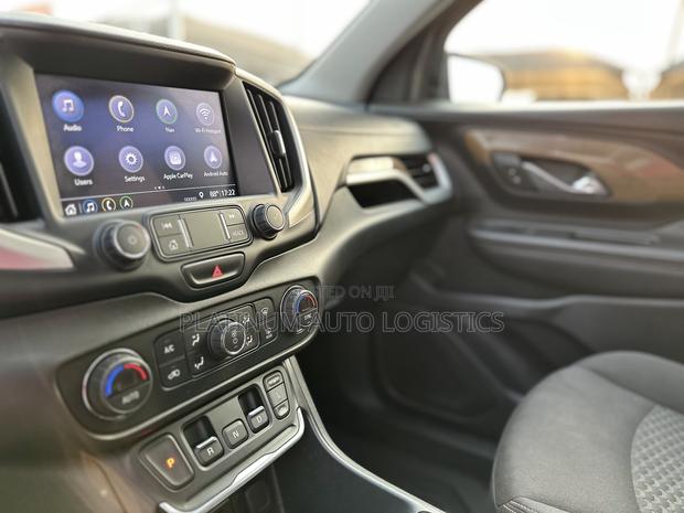 GMC Terrain SLE AWD 2020 Gray photo 10