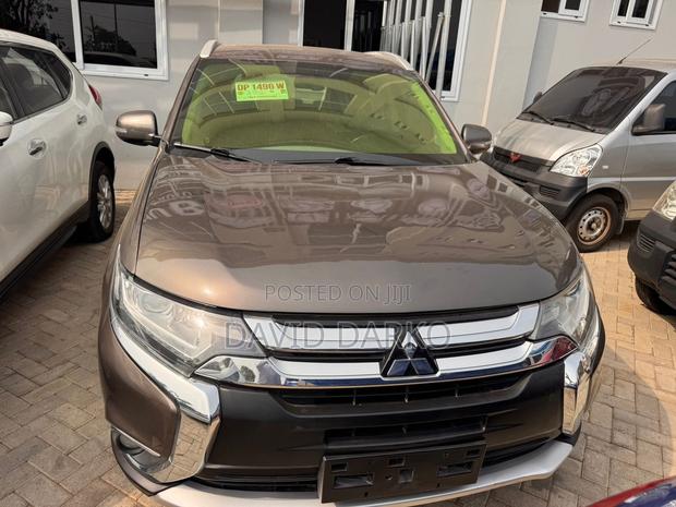 Mitsubishi Outlander 2018 Silver