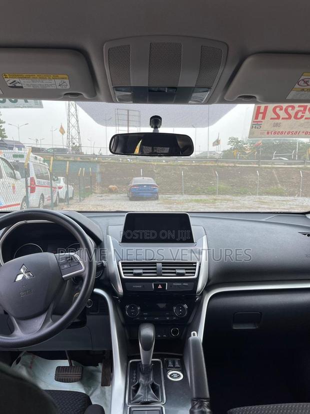 Mitsubishi Eclipse 2020 White