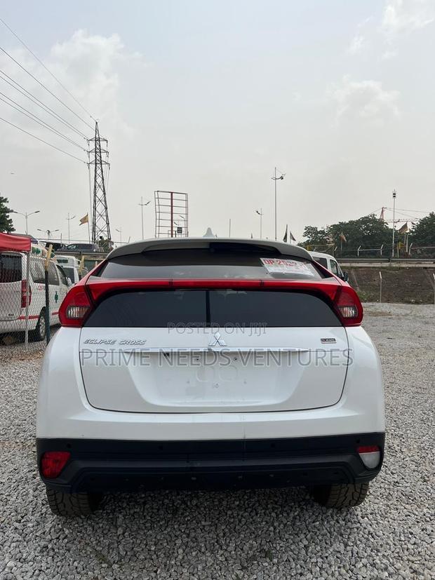 Mitsubishi Eclipse 2020 White