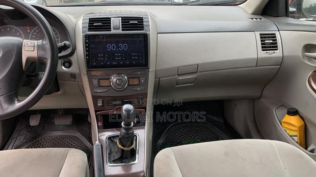 Toyota Corolla LE 4dr Sedan (1.8L 4cyl 4A) 2011 Red