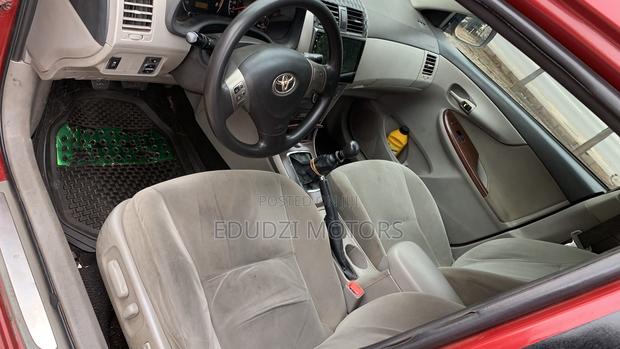 Toyota Corolla LE 4dr Sedan (1.8L 4cyl 4A) 2011 Red