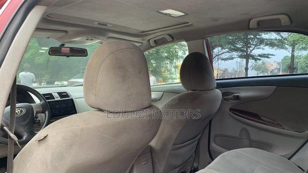 Toyota Corolla LE 4dr Sedan (1.8L 4cyl 4A) 2011 Red