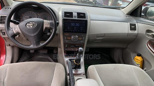 Toyota Corolla LE 4dr Sedan (1.8L 4cyl 4A) 2011 Red