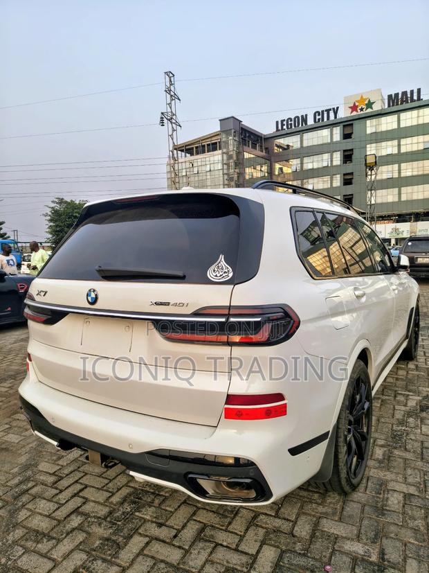 BMW X7 xDrive40i 2023 White photo 3