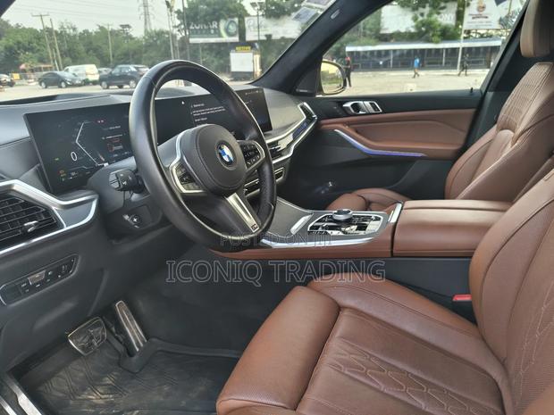 BMW X7 xDrive40i 2023 White photo 6