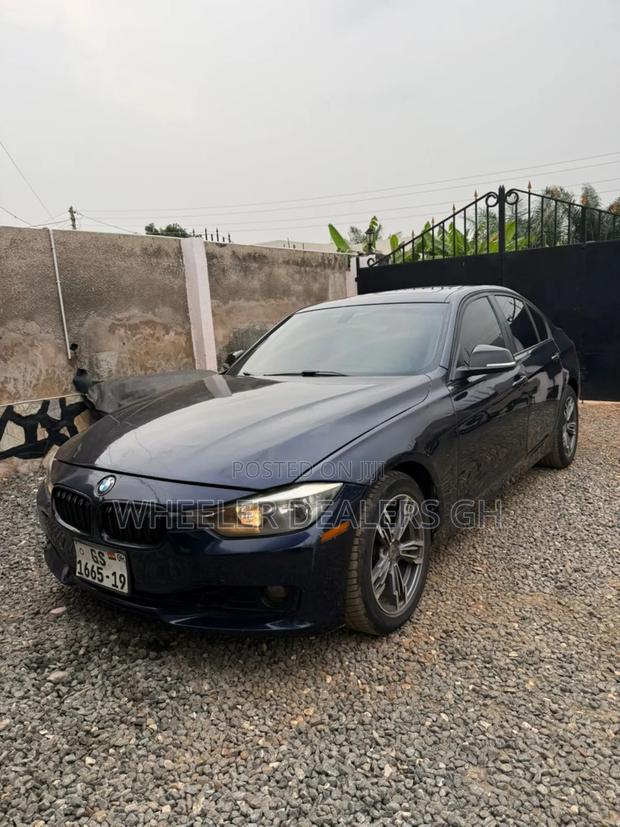 BMW 320i SV Premium 2014