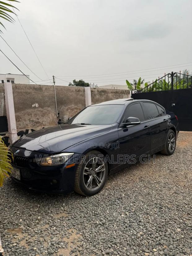 BMW 320i SV Premium 2014