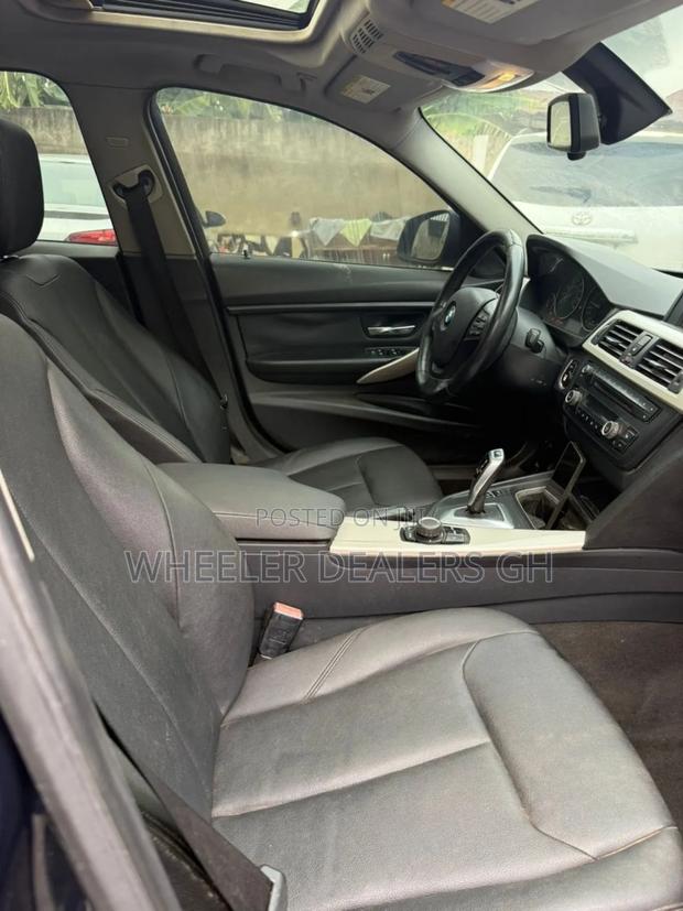 BMW 320i SV Premium 2014