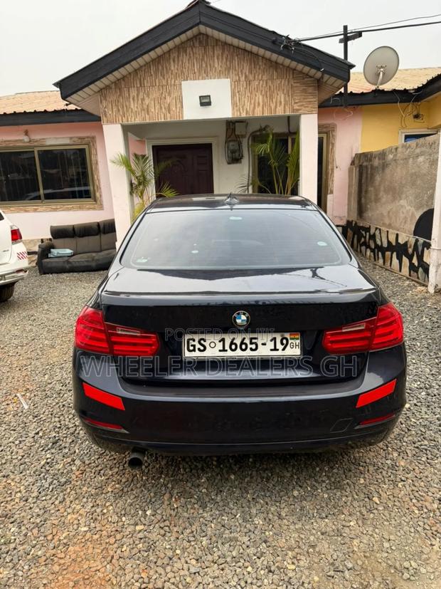 BMW 320i SV Premium 2014