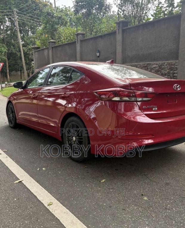 Hyundai Elantra 2016 Red photo 3