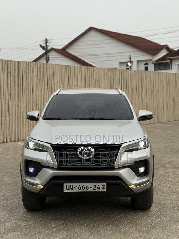 Toyota Fortuner 3.0 D Turbo AWD 2021 Silver
