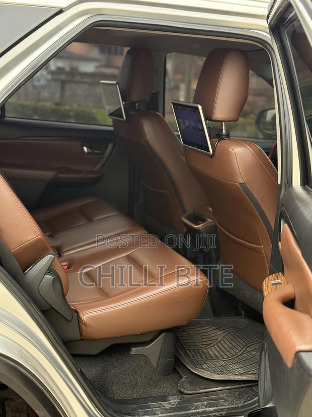 Toyota Fortuner 3.0 D Turbo AWD 2021 Silver photo 13