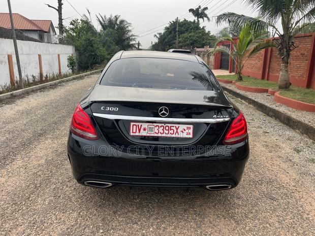 Mercedes-Benz C300 2015 Black
