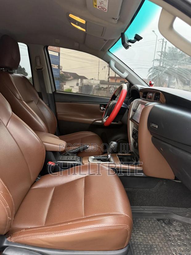 Toyota Fortuner 3.0 D Turbo AWD 2021 Silver photo 11