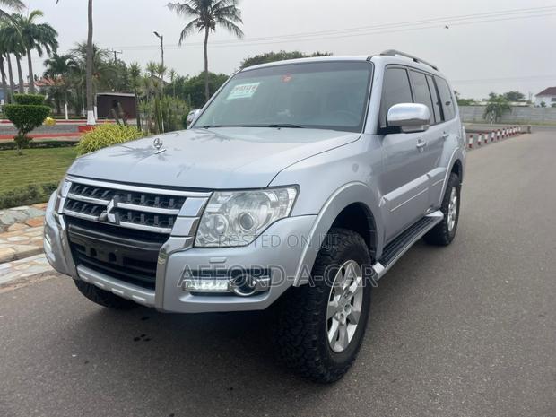Mitsubishi Pajero V80 3.5 V6 GL/GLS 2017 Silver photo 7