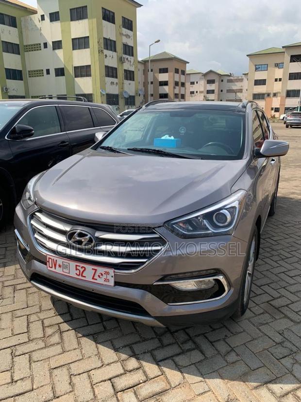 Hyundai Santa Fe 2018 Gray