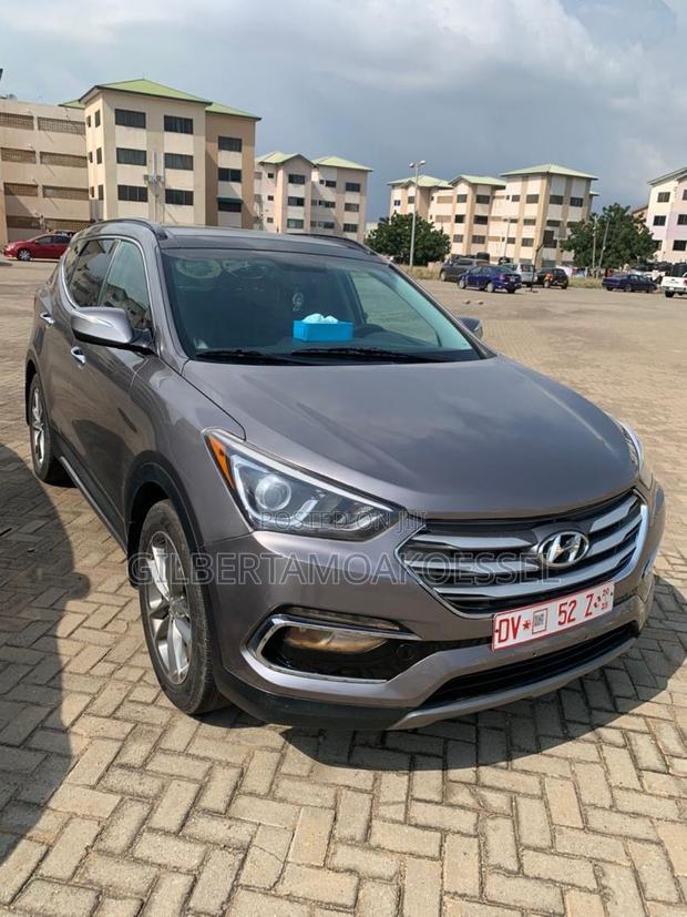 Hyundai Santa Fe 2018 Gray