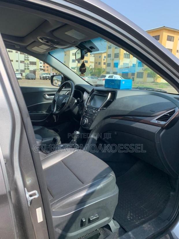 Hyundai Santa Fe 2018 Gray