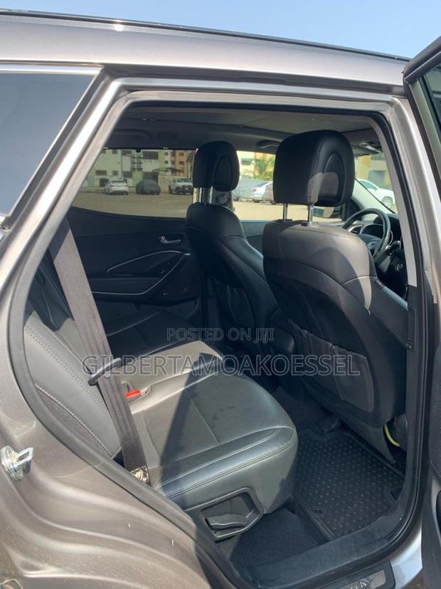 Hyundai Santa Fe 2018 Gray