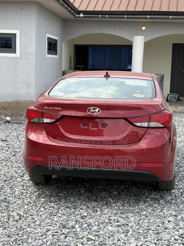Hyundai Elantra SE Sedan FWD (1.8L 4cyl 6A) 2016 Red