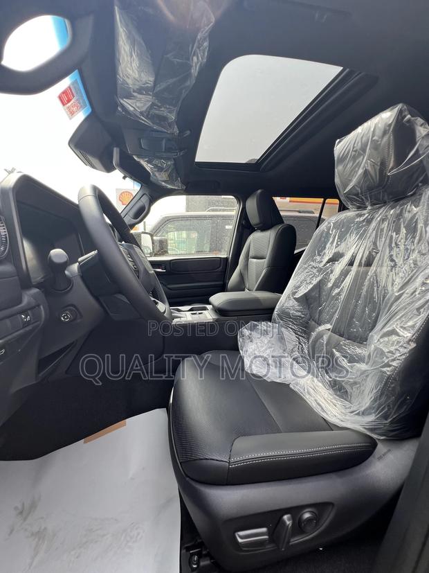 New Toyota Land Cruiser Prado 2.8 2025 Gray photo 7