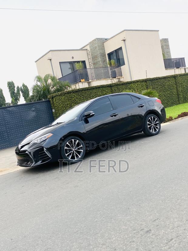 Toyota Corolla SE (1.8L 4cyl 2A) 2018 Black