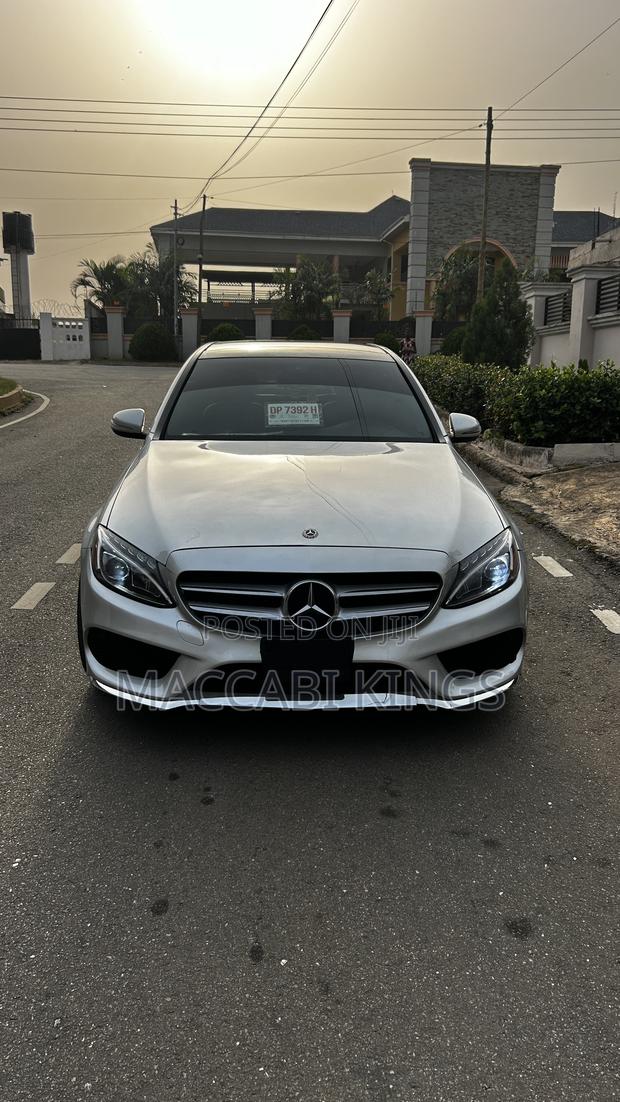 Mercedes-Benz C300 Base C300 AWD 4MATIC Sedan 2018 Gray photo 4