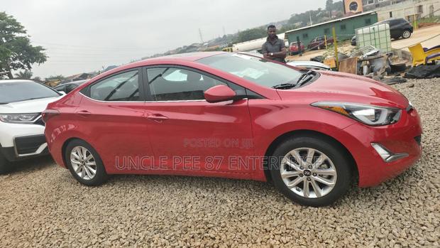 Hyundai Elantra Limited Sedan FWD (1.8L 4cyl 6A) 2016 Red photo 3