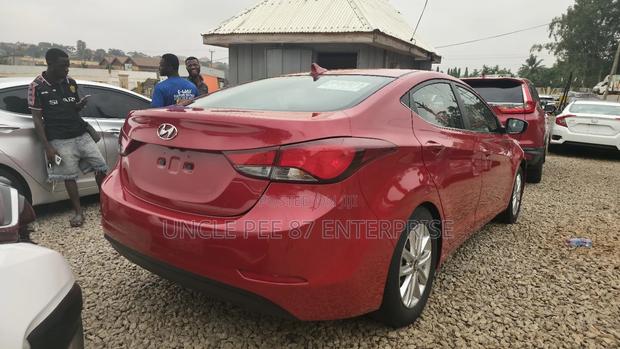 Hyundai Elantra Limited Sedan FWD (1.8L 4cyl 6A) 2016 Red photo 10