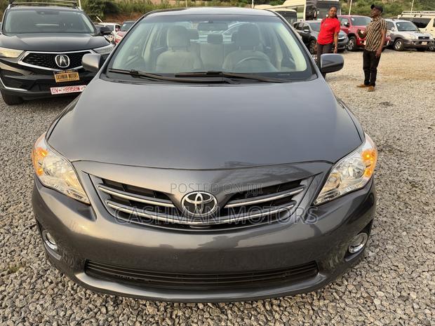 Toyota Corolla 2012 Gray