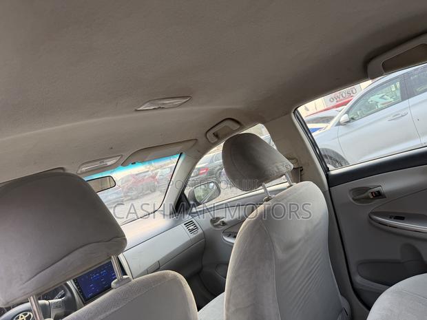 Toyota Corolla 2012 Gray