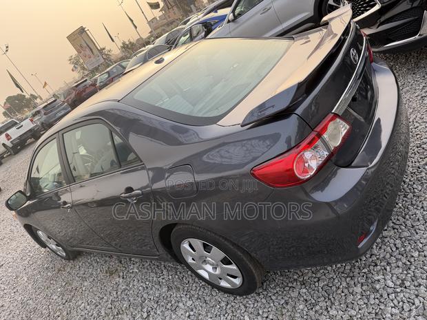 Toyota Corolla 2012 Gray