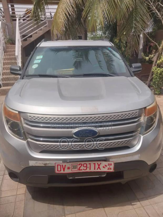 Ford Explorer 2012 Silver